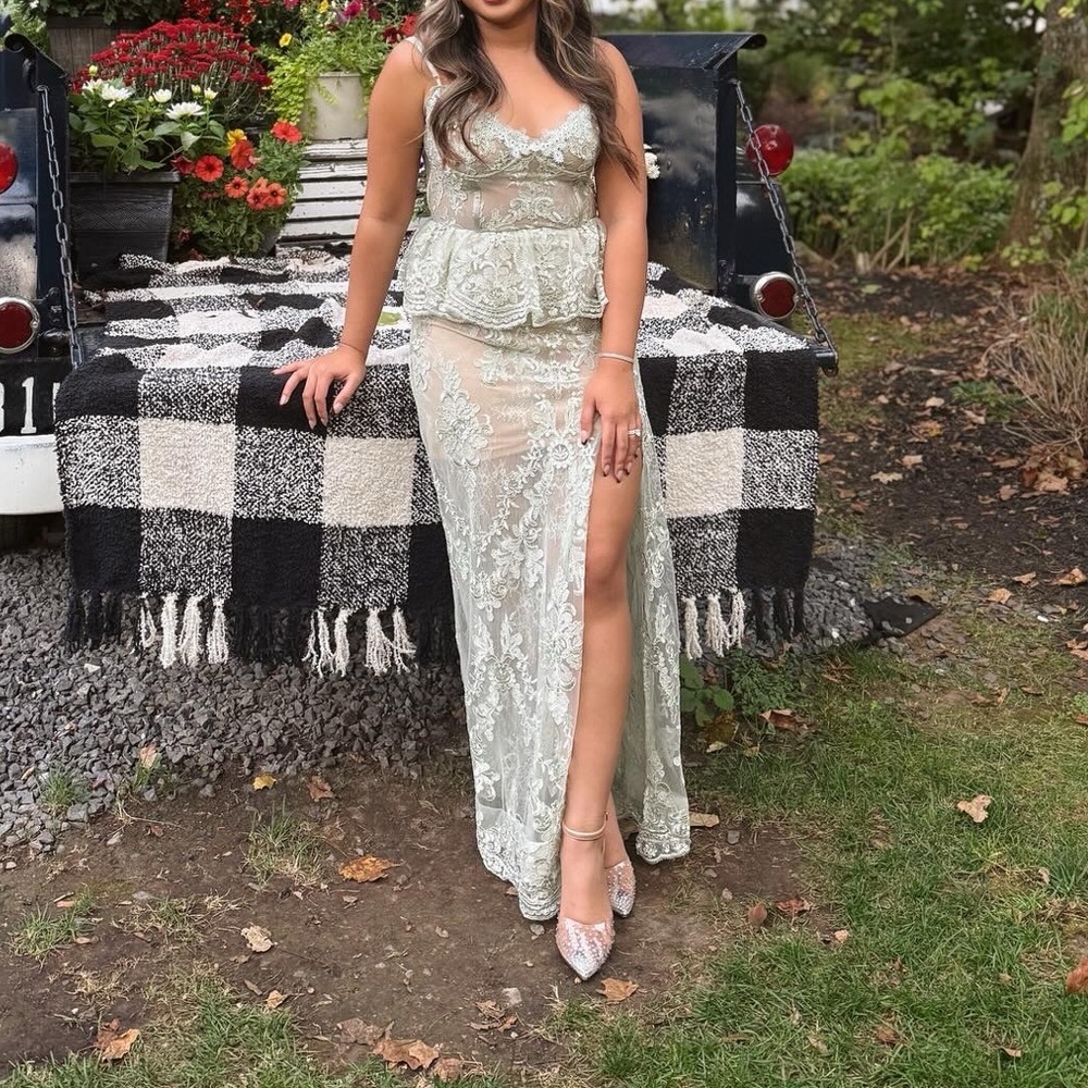 V.Chapman Ophilia Sage Lace Peplum Dress